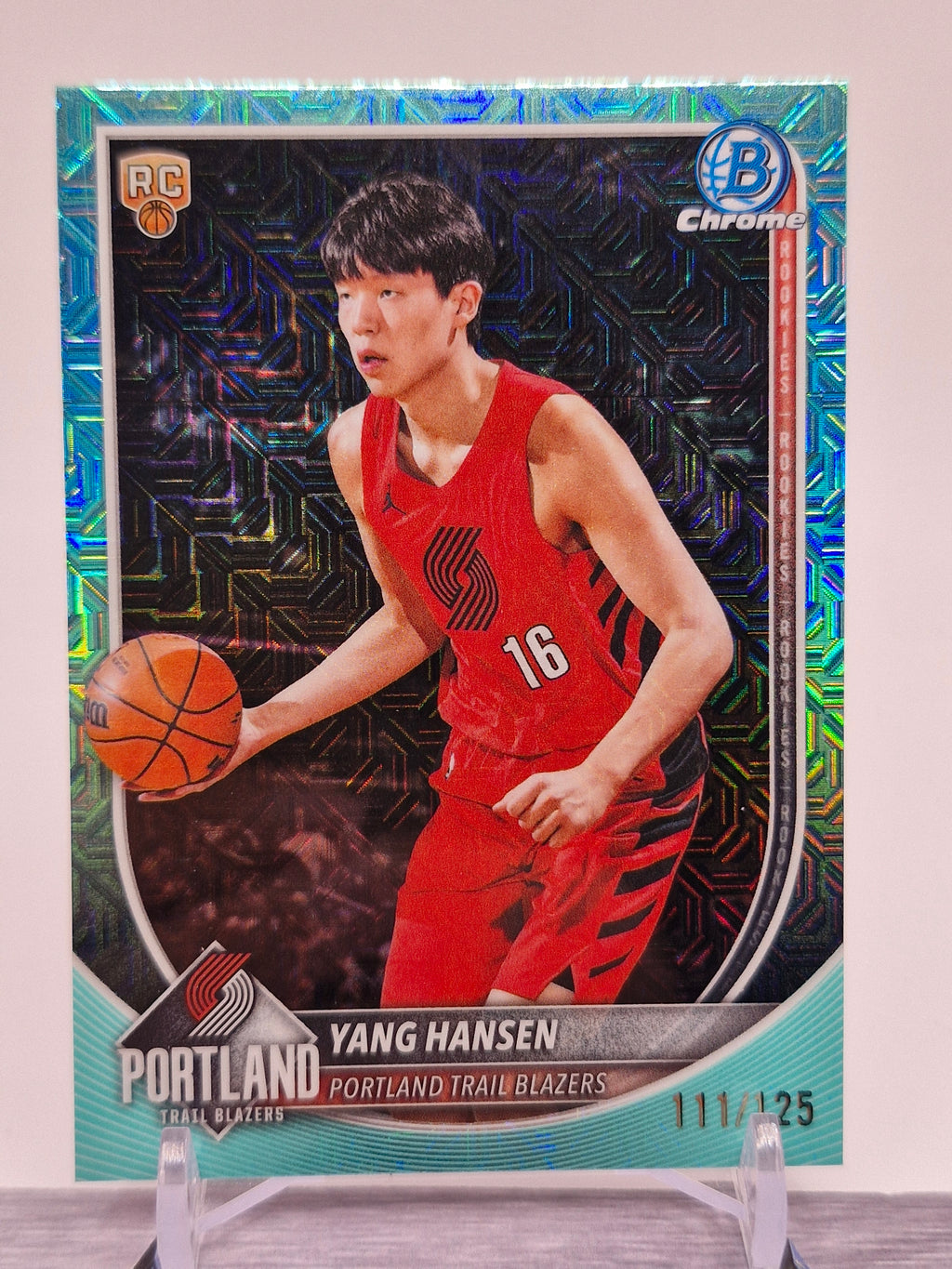 2025-26 Bowman #16 Yang Hansen Blue Pattern #/125