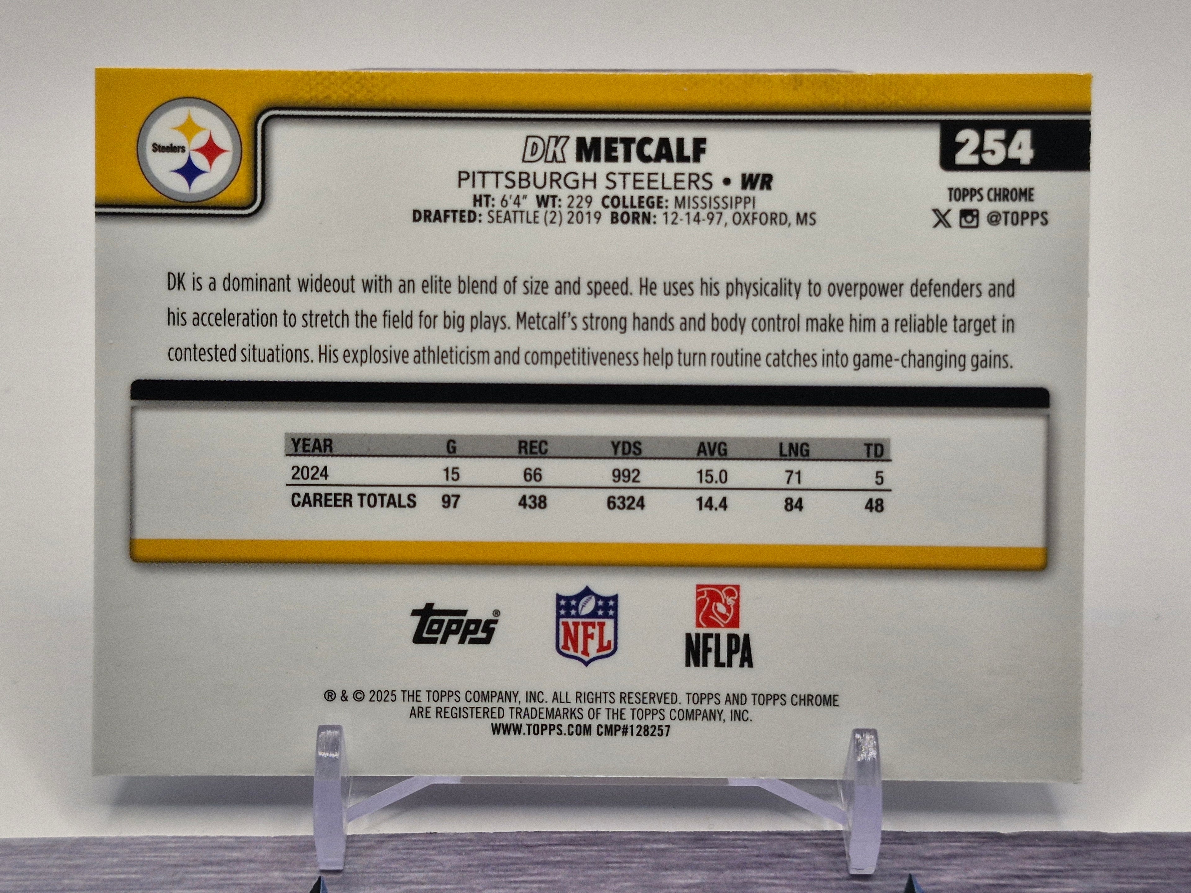 2025 Topps Chrome #254 DK Metcalf Football Leather Blue #/150