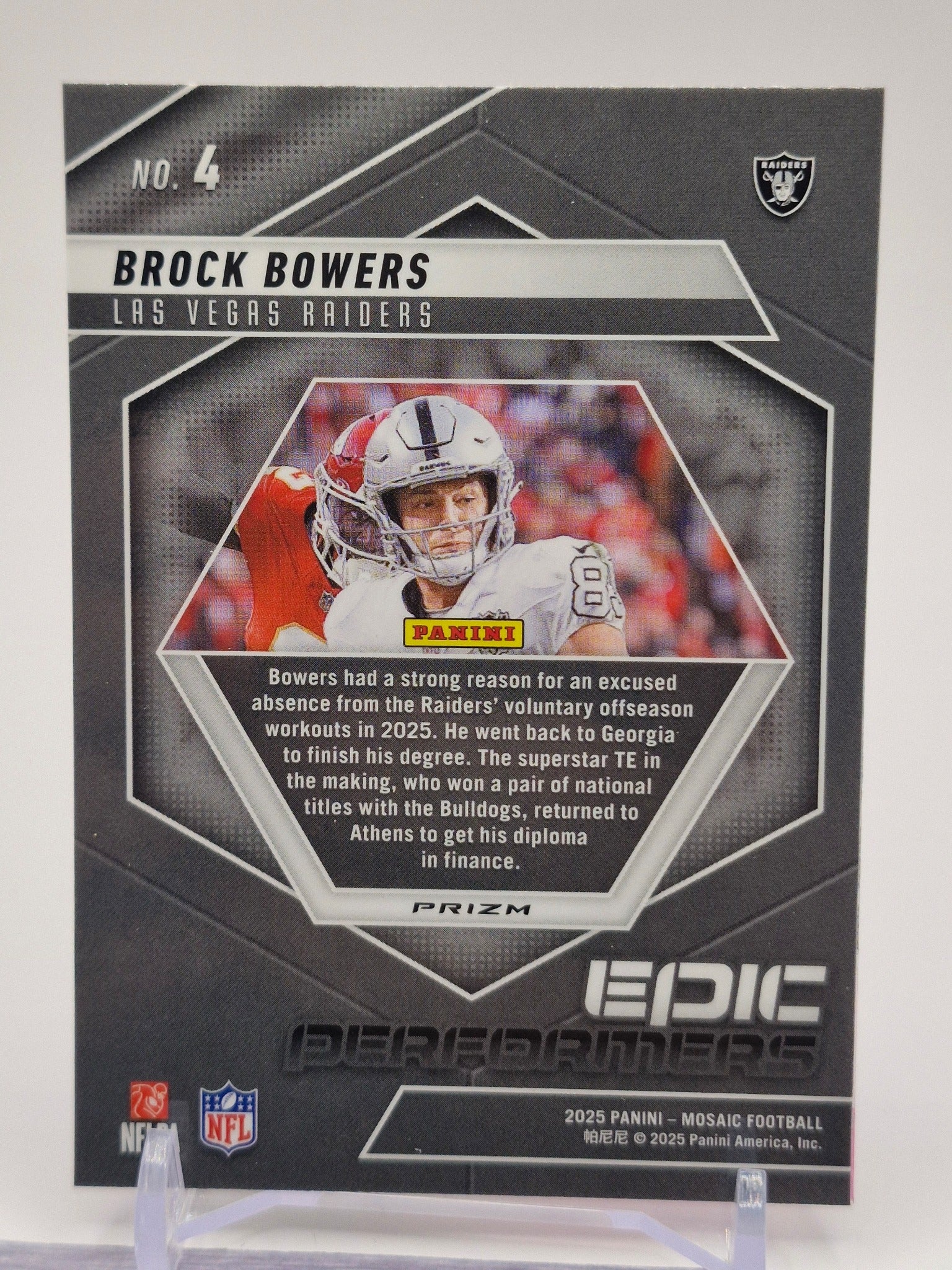 2025 Panini Mosaic #4 Brock Bowers Epic Performers
