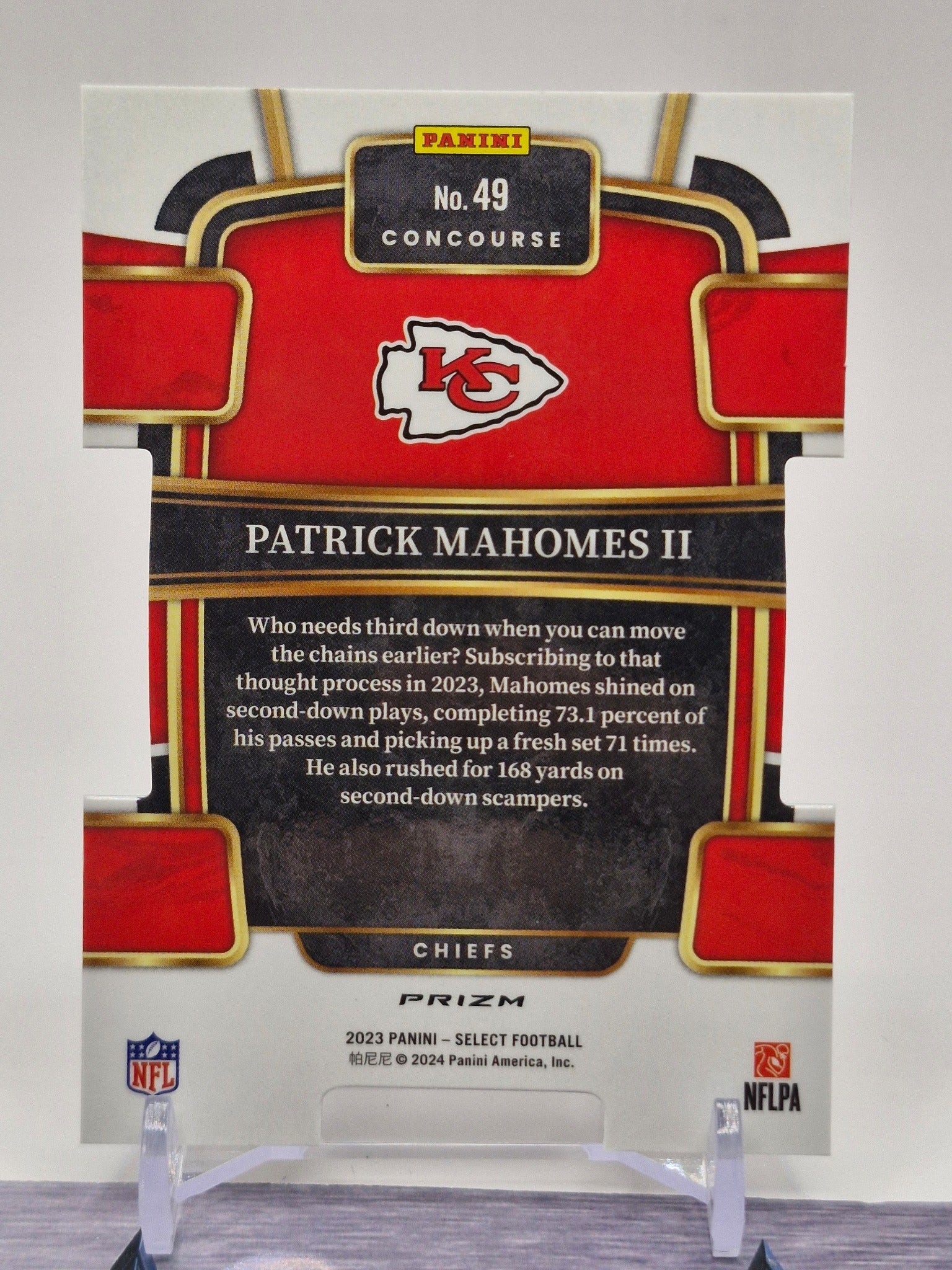 2023 Panini Select #49 Patrick Mahomes II Red and Yellow Prizms Die Cuts