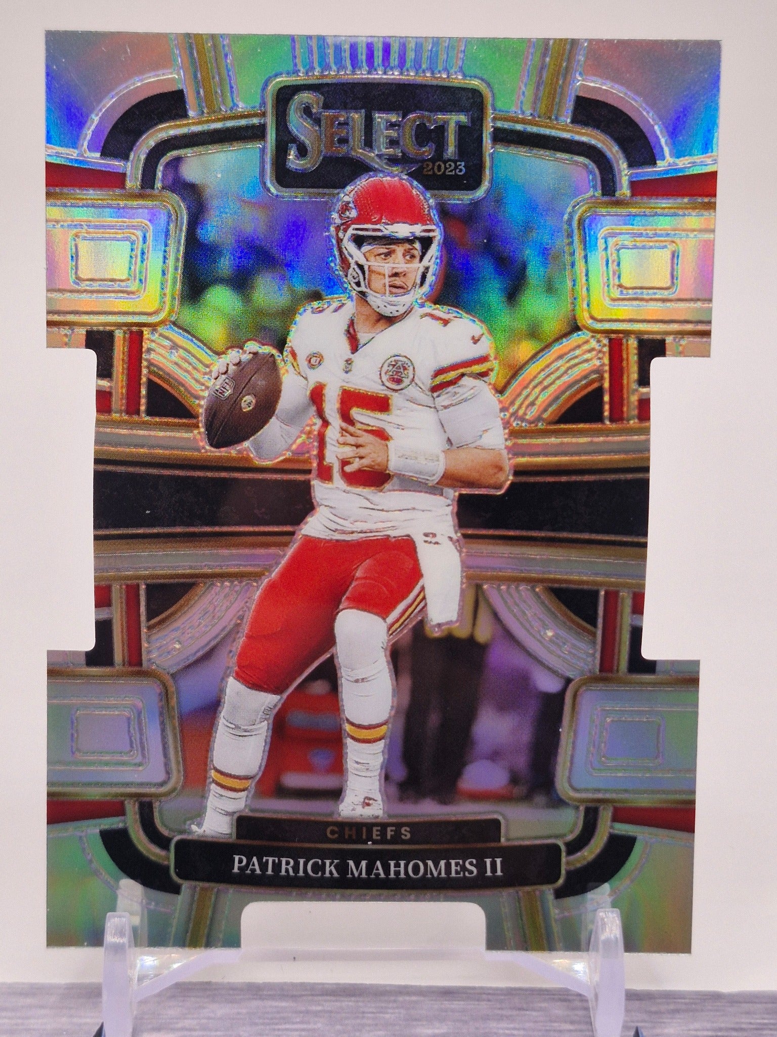 2023 Panini Select #49 Patrick Mahomes II Red and Yellow Prizms Die Cuts