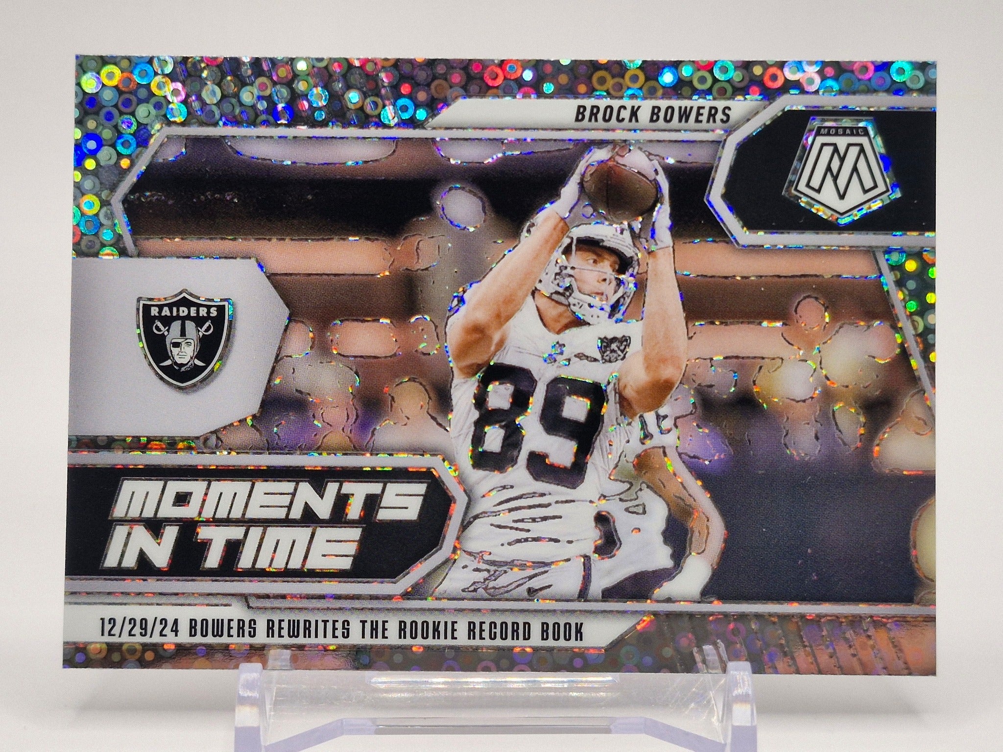 2025 Panini Mosaic #17 Brock Bowers Moments In Time Mosaic