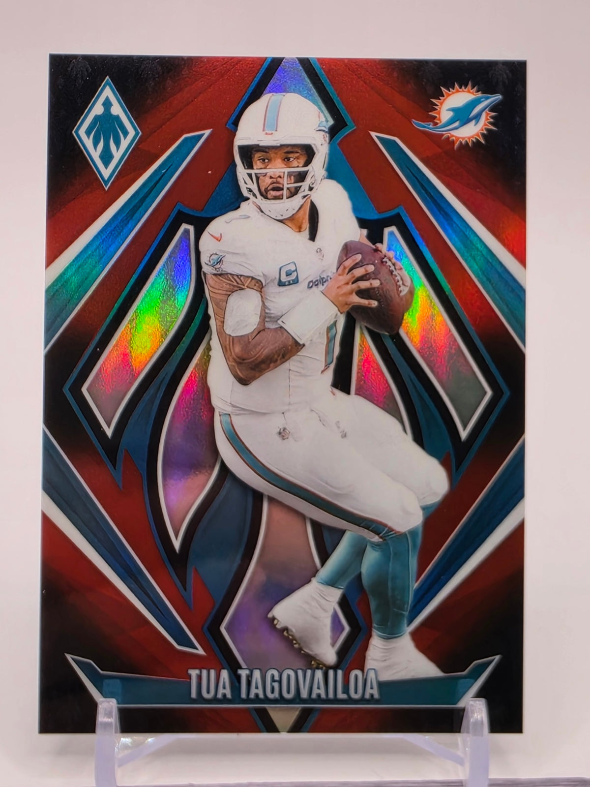 2024 Panini Phoenix #140 Tua Tagovailoa Red Fade #/299