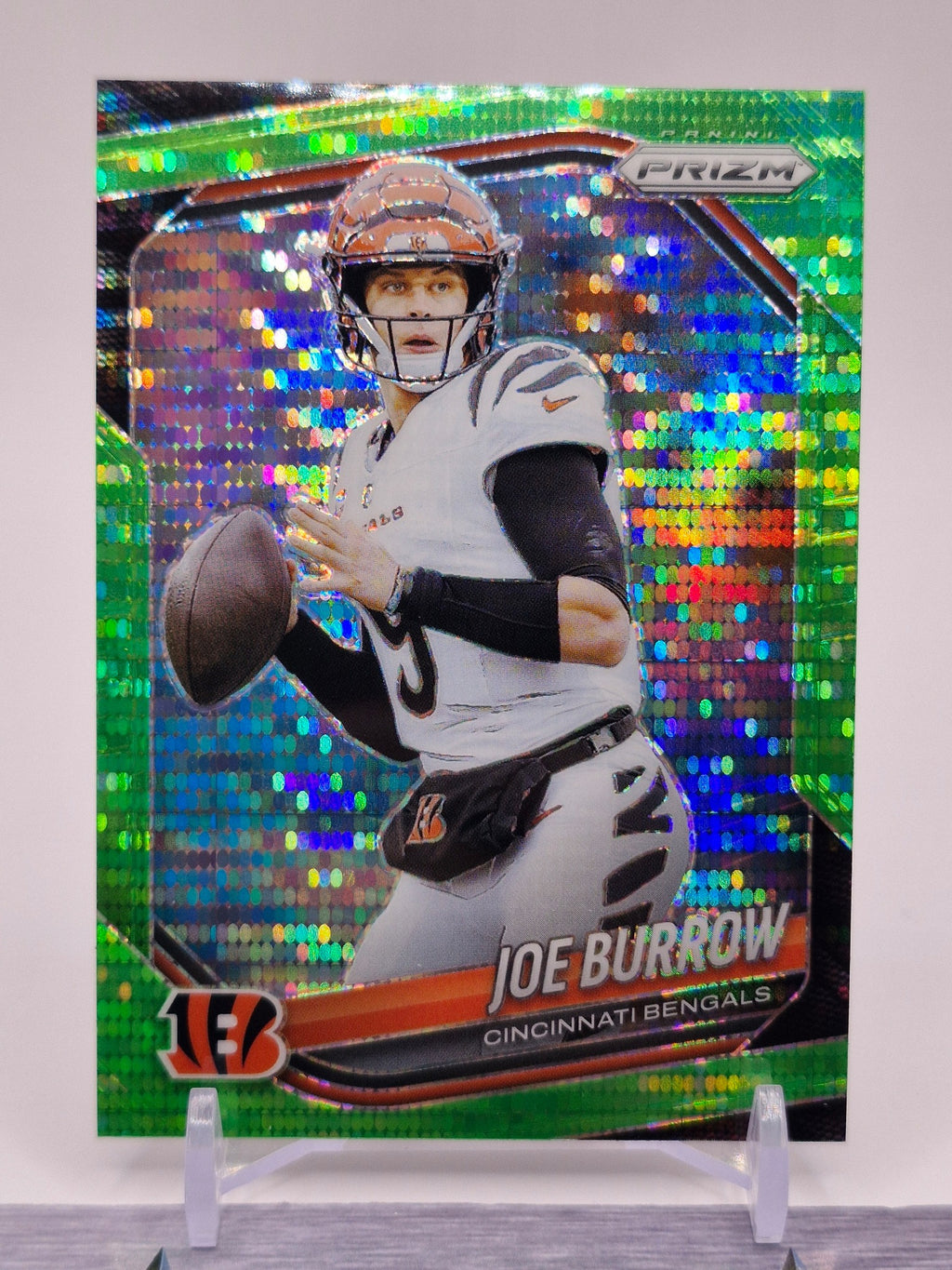 2025 Panini Prizm #62 Joe Burrow Neon Green Pulsar