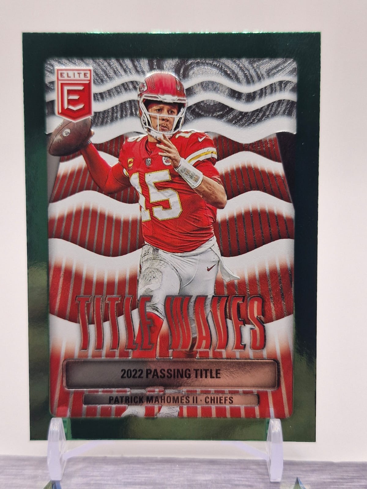 2023 Donruss Elite #TW-3 Patrick Mahomes II Title Waves Pink