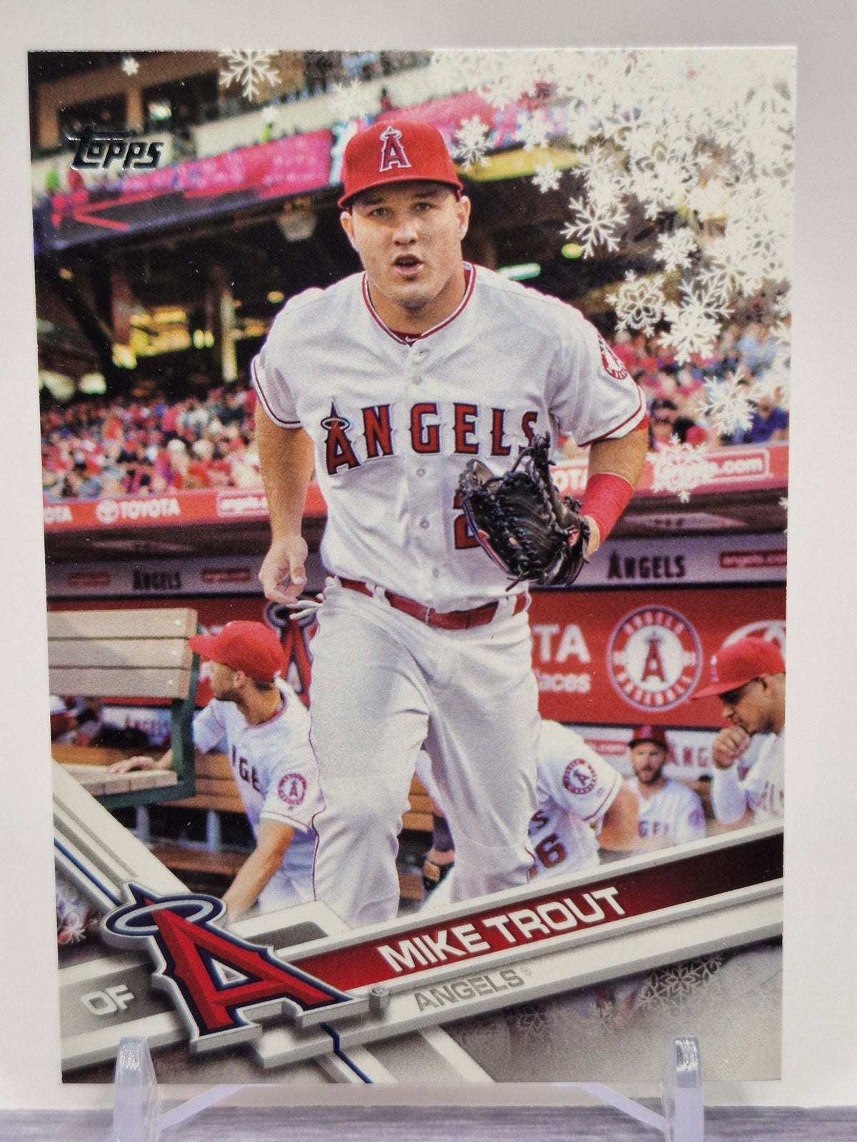 2017 Topps Holiday #HMW25 Mike Trout Metallic Snowflakes